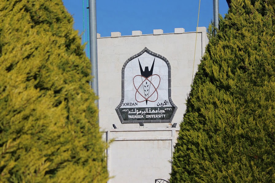 “اليرموك”: تحويل الدوام ليومي الثلاثاء والأربعاء إلى نظام التعلم عن بُعد