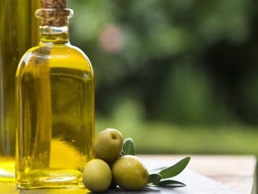 تفسير رؤية زيت الزيتون في المنام لابن سيرين