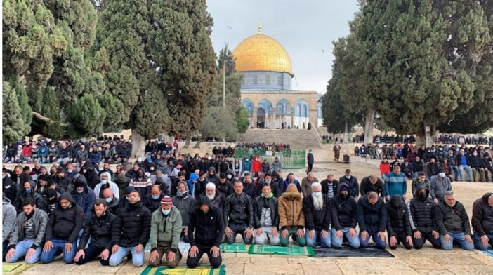 30 ألف مصل أدوا صلاة الجمعة بالمسجد الأقصى المبارك