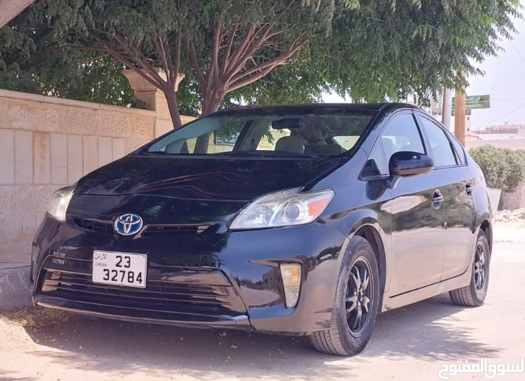 تويوتا بريوس 2014 للبيع
