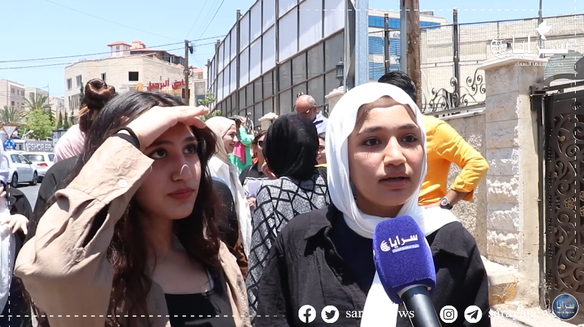 بالفيديو  ..  "احمونا احنا بدنا حماية"  ..  استياء بين طلبة الـ "توجيهي" بعد امتحان اللغة العربية