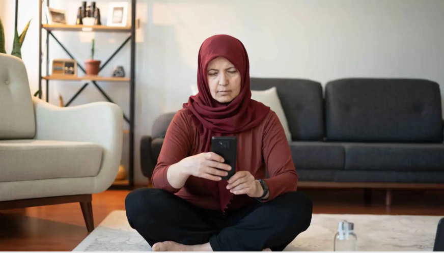 "الصوم بذكاء" ..  كيف يراقب أصحاب الأمراض المزمنة صحتهم في رمضان؟ 