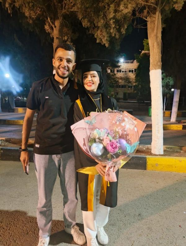 التوأم فرح وسعد العكايلة  ..  مبارك التخرّج