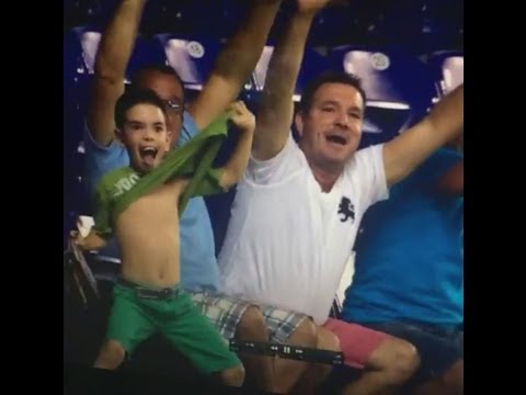 بالفيديو  ..  طفل يؤدي رقصة جنونية على مدرجات البرازيل