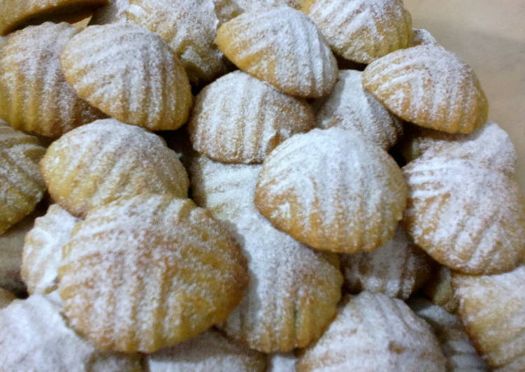 بمناسبة العيد  ..  طريق صنع المعمول بالسميد 