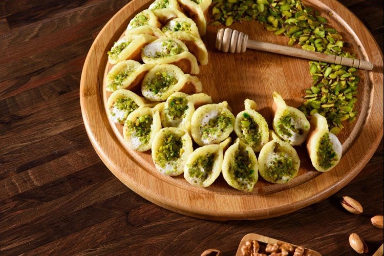 قطايف عصافيري بالقشطة