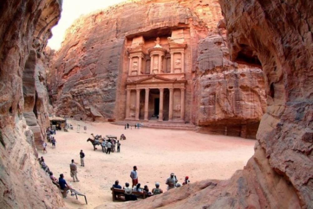 إخلاء 6 آلاف سائح من البترا .. تفاصيل | الأردن اليوم | وكالة أنباء ...