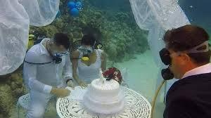 حفل زفاف في أعماق البحار