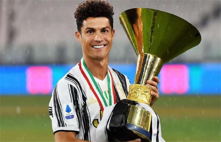 رونالدو يعلق علي شائعات رحيله عن يوفنتوس