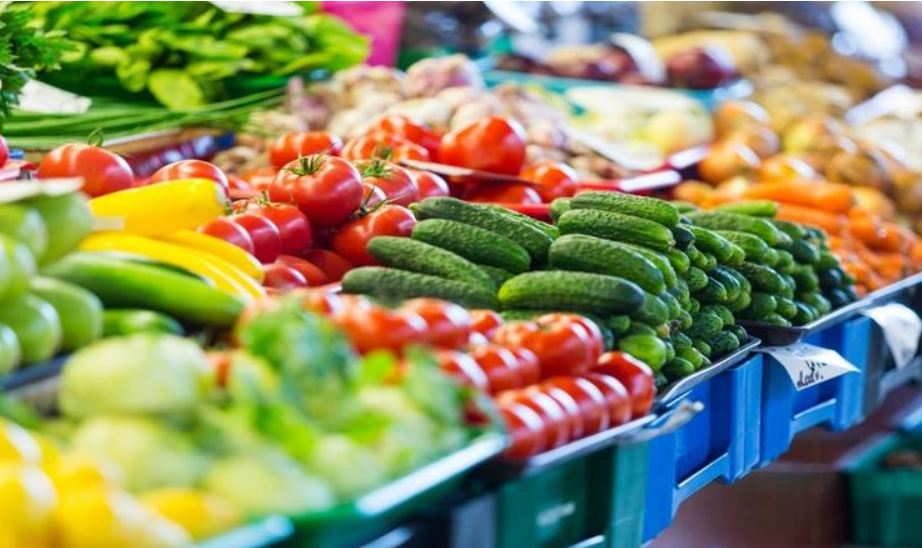 تعرف على أسعار الخضار والفواكه في السوق المركزي السبت