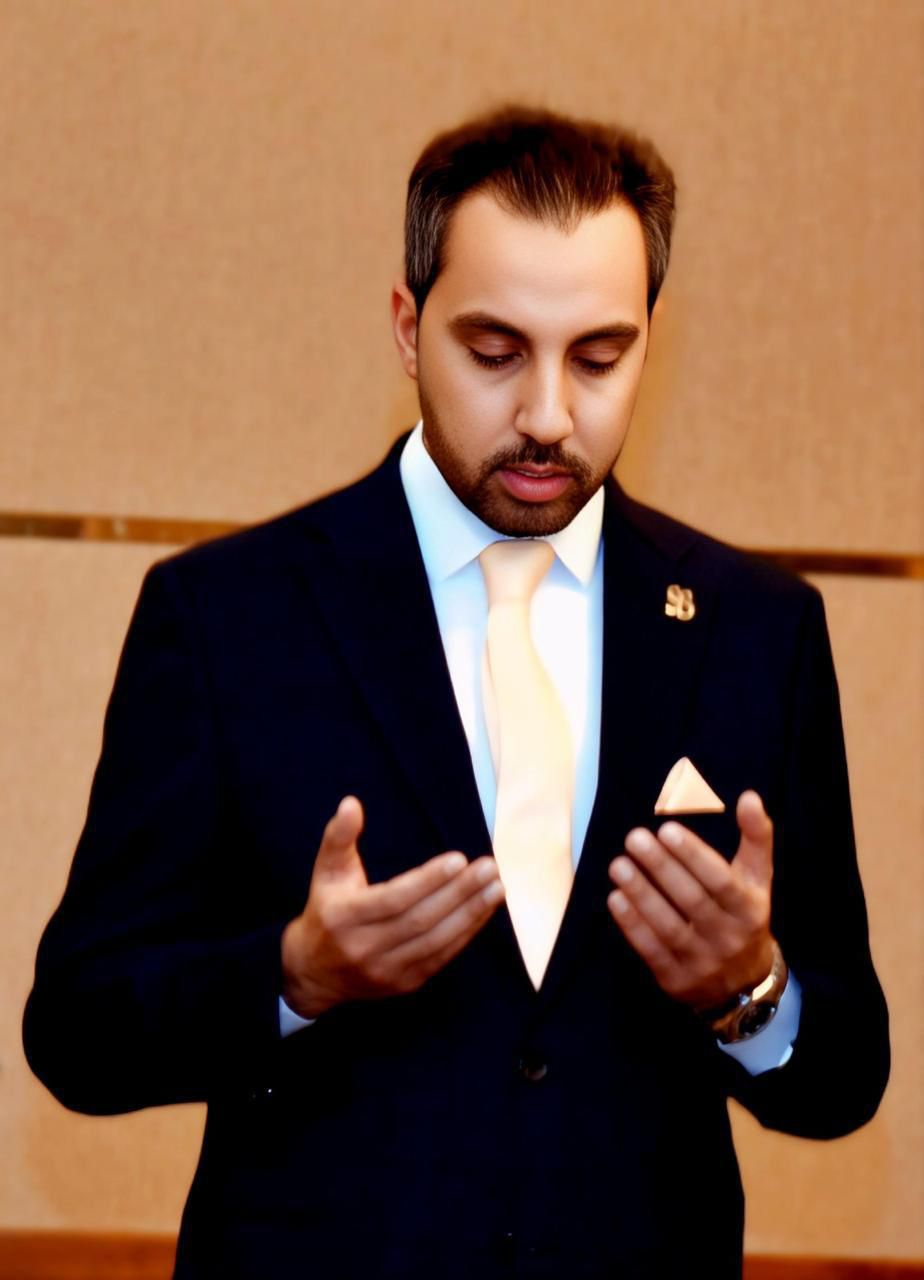 الدكتور سيف الدخيل ..  مبارك الخطوبة