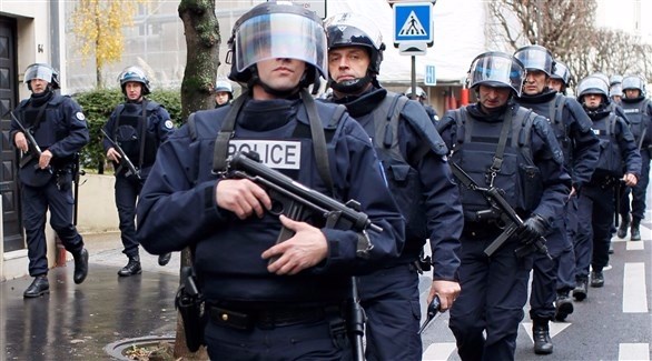 فرنسا: السجن ستة أشهر لشرطي صفع مهاجراً