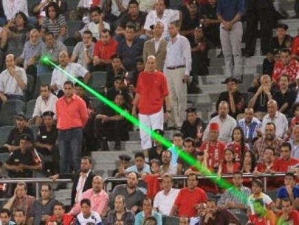 الإتحاد الأردني يحظر الشعارات السياسية والدينية والأعلام والليزر في المباريات