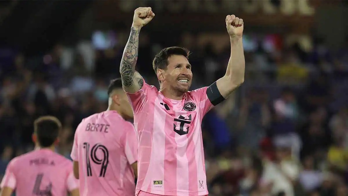 بعد استحواذ ميسي ..  نمو هائل لمتابعي نادي كورنيا على منصات التواصل الاجتماعي 