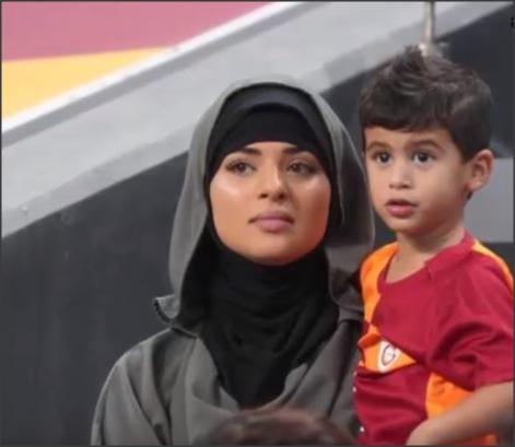 بالفيديو .. زوجات أشهر لاعبي كرة القدم العرب