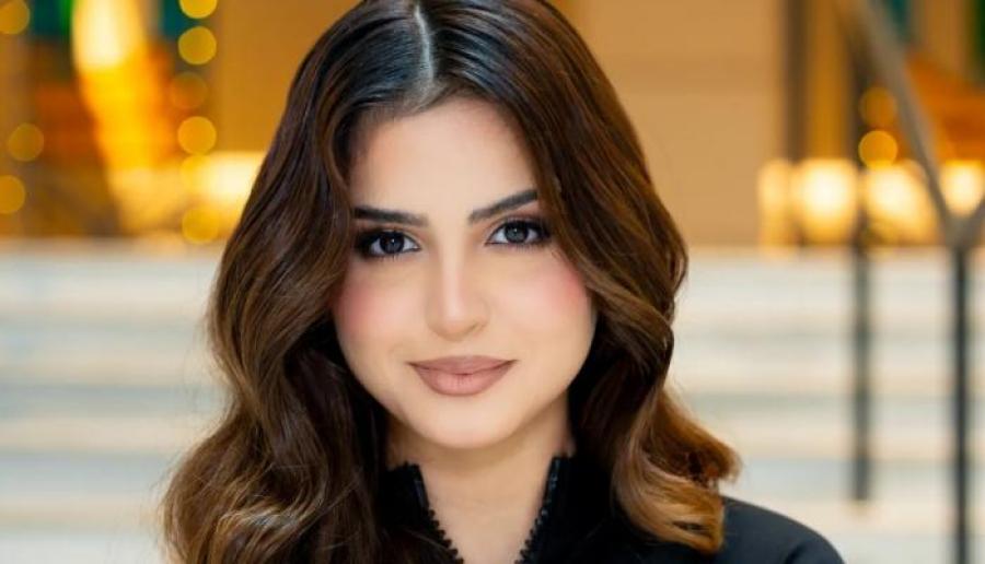  حلا الترك بتصريحات جريئة حول سجن أمها وقطيعة والدها