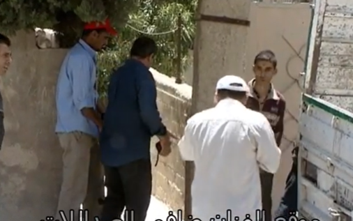 كاميرا خفيه مع المواطنين | هدم سور المنزل