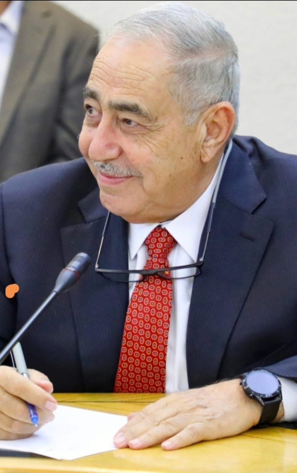 الحسبان رئيسا للجنة الصحه والبيئه في مجلس الاعيان 
