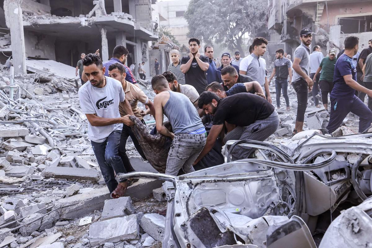 الاحتلال يستهدف مستشفيي الطب النفسي والعيون بقطاع غزة