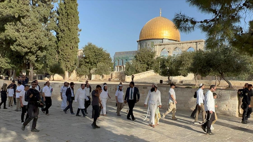 الأردن يدين اقتحام المسجد الأقصى ورفع العلم "الإسرائيلي" في ساحاته