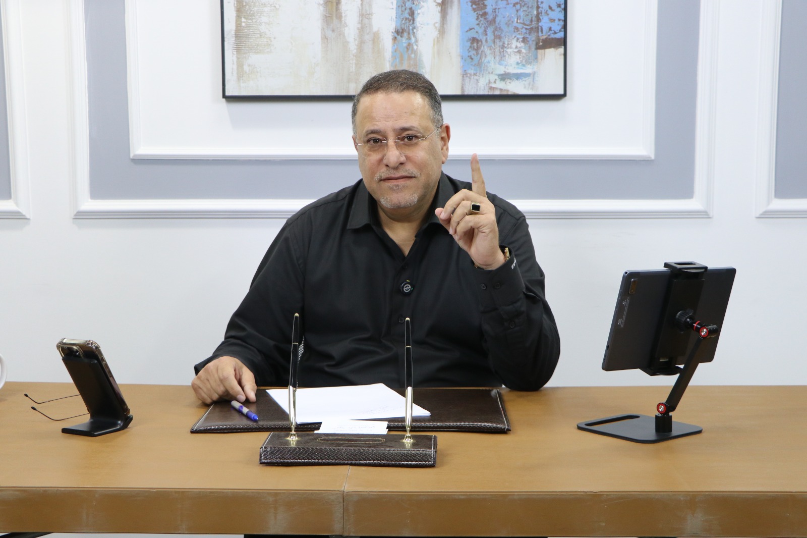 بالفيديو ..  الزميل الخالدي يفجّرها: "اصحاب دولة ومعالي سابقون يتحولون إلى ذئاب ينهشون الوطن فور تنحيهم عن الكرسي"