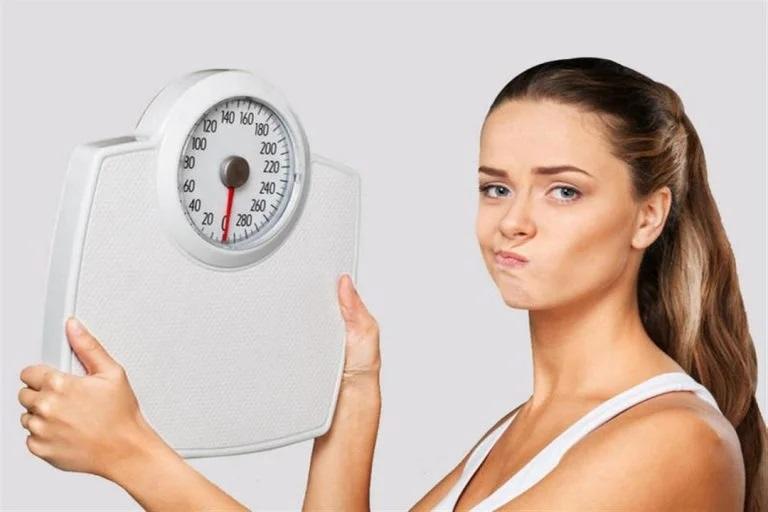 تفاصيل تهمّك ..  ما هي أسباب زياده الوزن رغم قلة الأكل