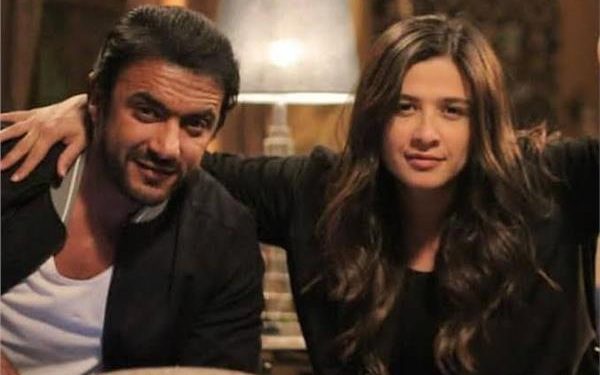 بالصور  ..  الفنانة ياسمين عبد العزيز تخضع لعملية جراحية و زوجها يطلب الدعاء لها 