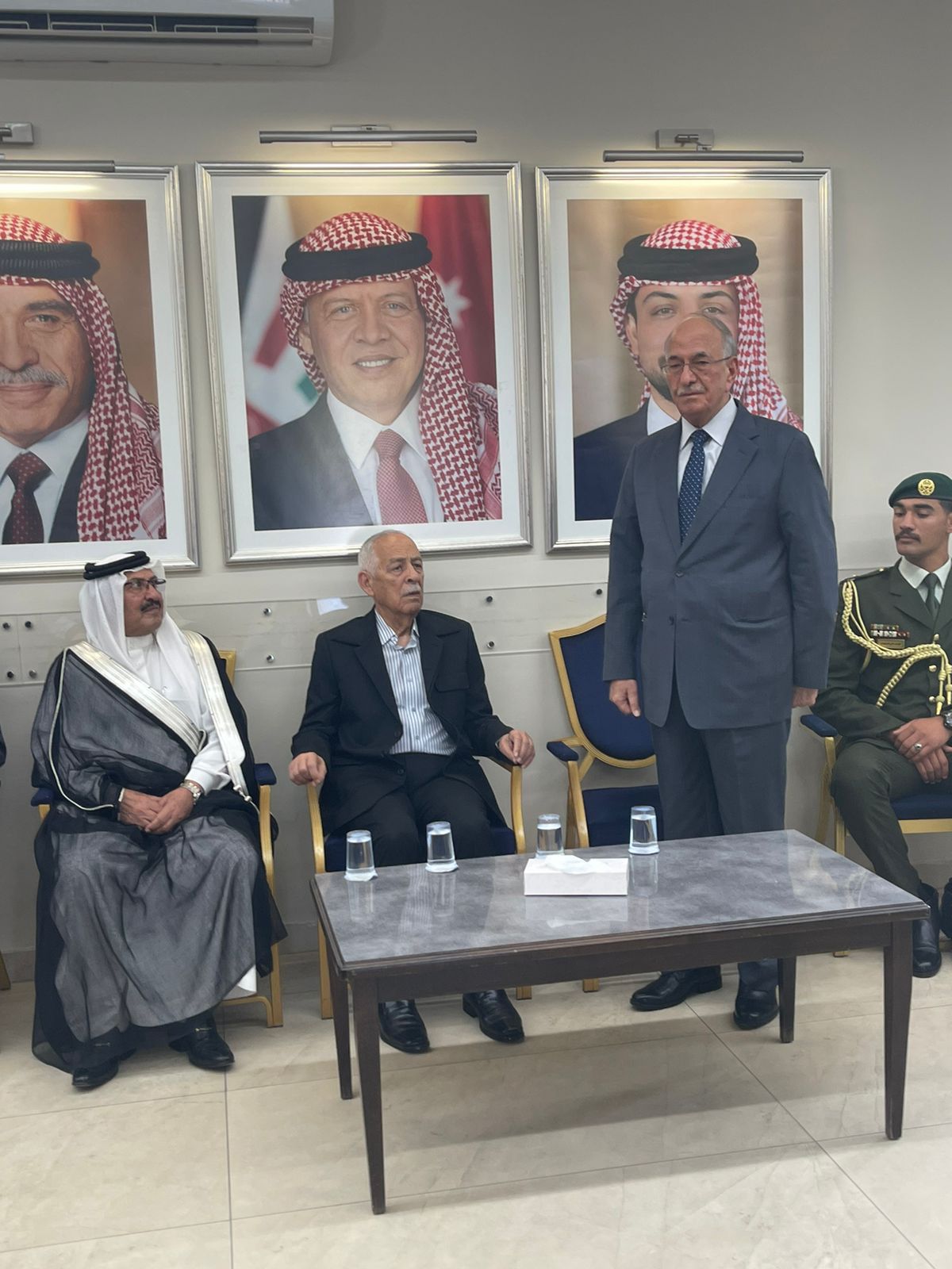 مندوباً عن الملك ..  العيسوي يعزي عشيرة المجالي 