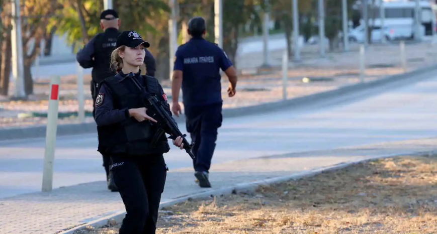 إقالة نائب وزير التعليم التركي بعد إطلاق نار في مدرستين