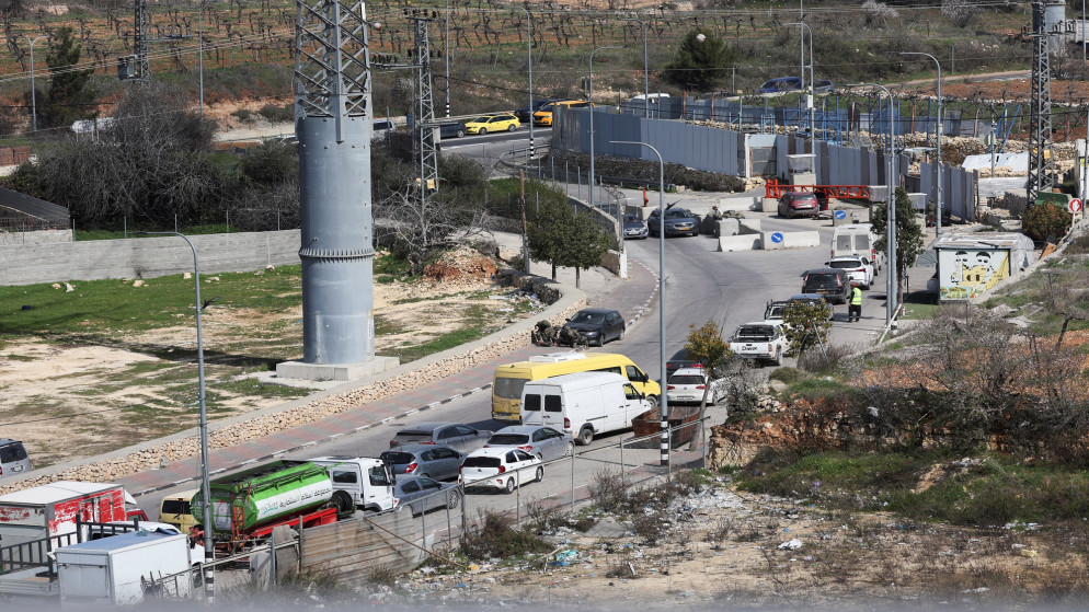 الاحتلال "الإسرائيلي" يعتقل 7 فلسطينيين في الخليل