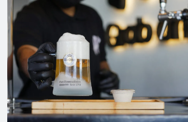 السعودية توسع نطاق بيع الكحول ليشمل المقيمين الأجانب