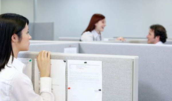 أيهما أقوى غيرة المرأة أم غيرة الرجل ؟