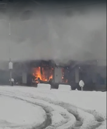 بالفيديو  ..  حريق محل تجاري في منطقة الرابية 