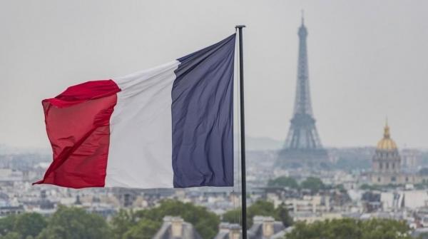 فرنسا تستدعي سفيريها في أمريكا وأستراليا للتشاور