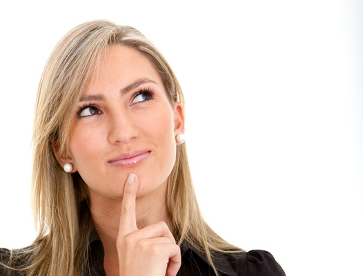 حماتي ستزورني ومحتارة هل أبقى أم أسافر؟