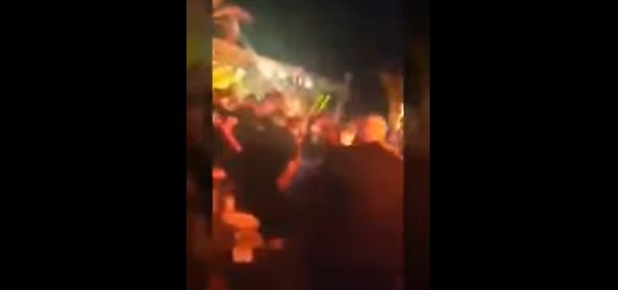 شاهدوا بالفيديو  ..  إطلاق نار و قنابل صوتية  ..  حفل الفنان "وديع الشيخ" في سوريا تحوّل إلى ساحة "معركة"  ..  ما هي الحكاية؟