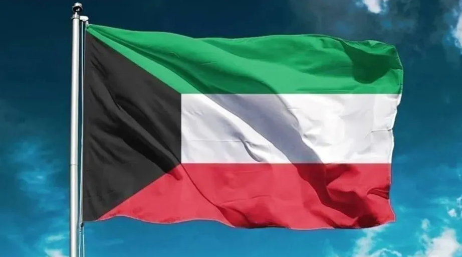 الدفاعات الجوية الكويتية تتصدى لأهداف جوية معادية