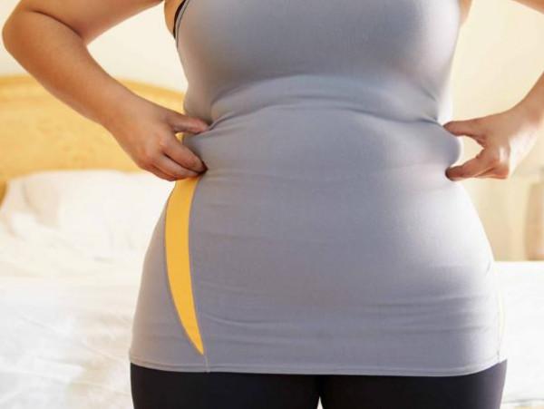 ملعقة طعام من هذا المزيج تخلصكم في الإمساك وسمنة البطن في دقائق
