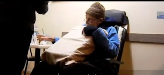 فيديو مروّع : لحظة تناول رجل دواء "الموت الرحيم"