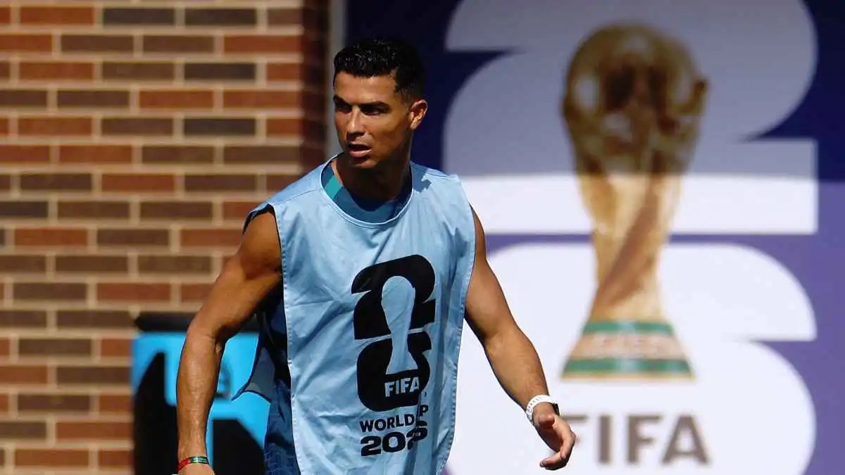 عكس ميسي ..  لماذا لا يحتاج كريستيانو رونالدو لكأس العالم؟ 