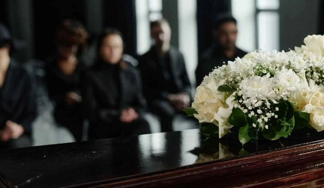 دلالات رؤية بيت عزاء لشخص مجهول في الحلم