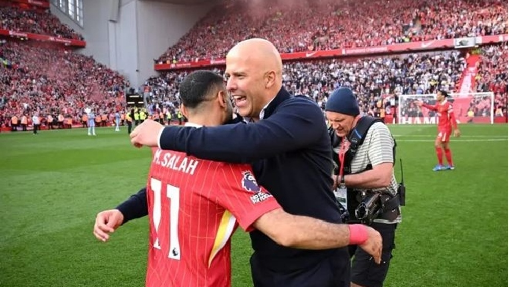 سلوت يؤكد جاهزية صلاح قبيل مواجهة بورنموث