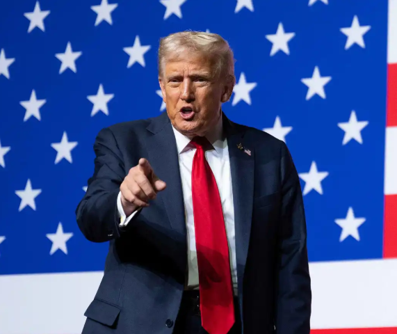 إدارة ترامب لفئة من المهاجرين: خذوا 2500 دولار وغادروا  