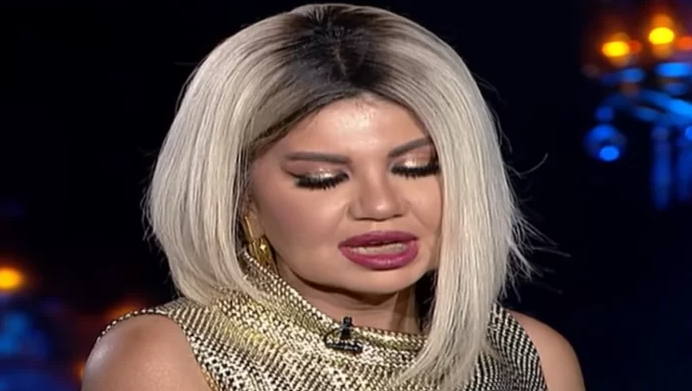 شاهد الإعلامية المصرية بوسي شلبي: أعشق القبور ..  القبور دي متعة نفسية (فيديو)
