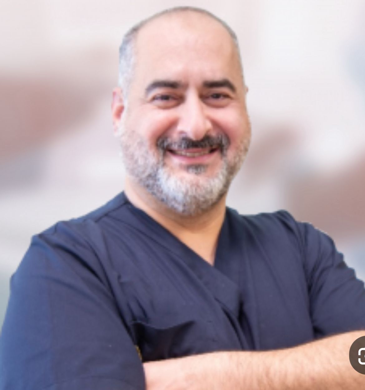 الدكتور عبد الله زريق … الطبيب المتواضع