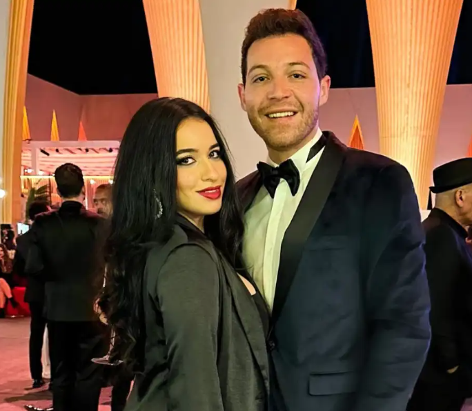 قدمت بلاغًا ضده ..  أزمة محمود حجازي وزوجته تتصاعد  