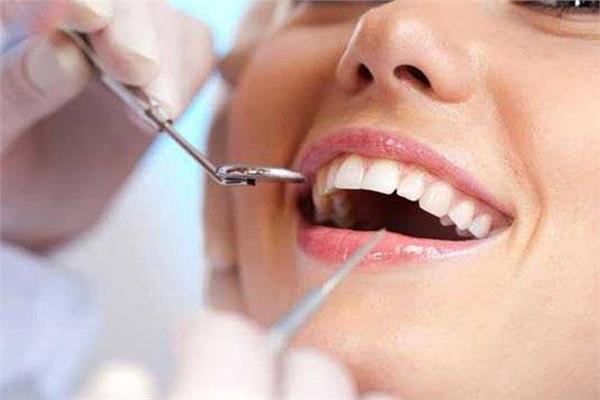 تعرفي على طرق تجميل الأسنان بدون نحت