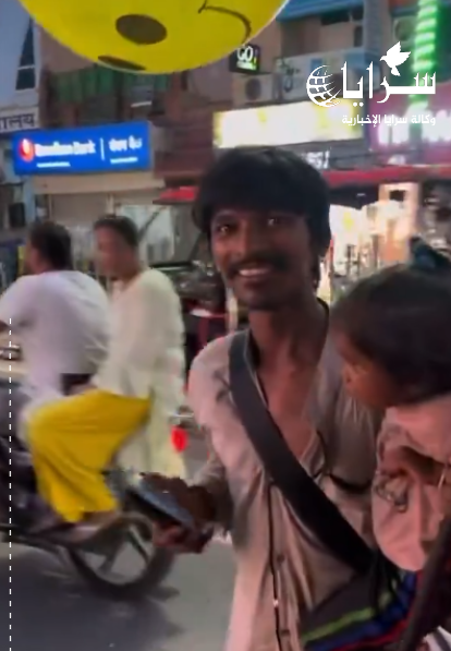 بالفيديو ..  رجل أراد التقاط صورة مع ابنته أمام سيارة فاخرة فكانت ردة فعل صاحبها غير متوقعة 