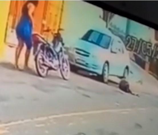 بالفيديو ..  ضبطت زوجها برفقة أخرى فأطلقت عليه النار  