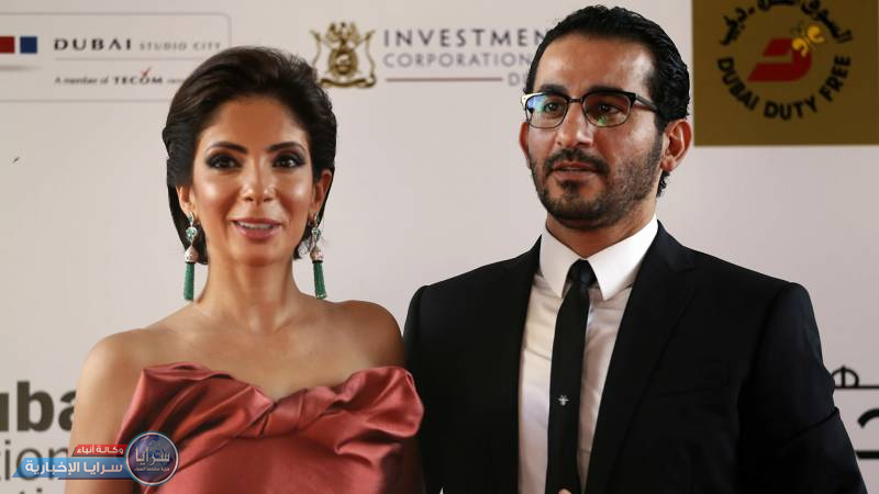 أحمد حلمي يخرج عن صمته ويوجه رسالة حادة لمهاجمي زوجته منى زكي 